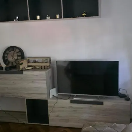 Apartment Veselinovic *